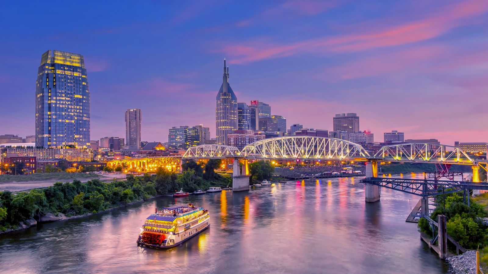 Tennessee Music Treasures: Memphis, Dolly's Smoky Mountains and Nashville